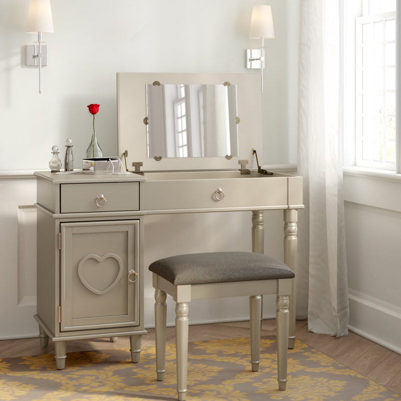 Crosstown Vanity, Silver