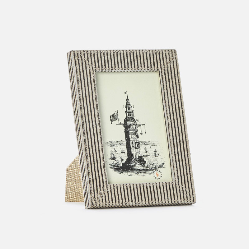 Hana Picture Frame