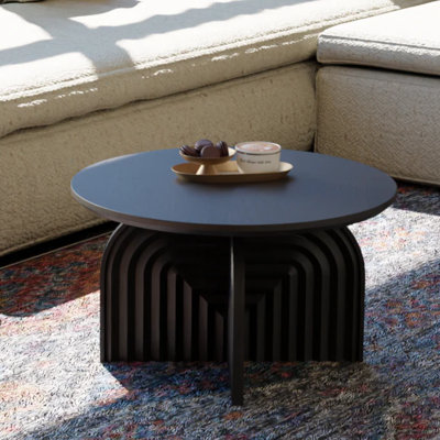 Table basse à piédestal 30 po en bois massif avec base sculpturale arquée - Finition noir mat  