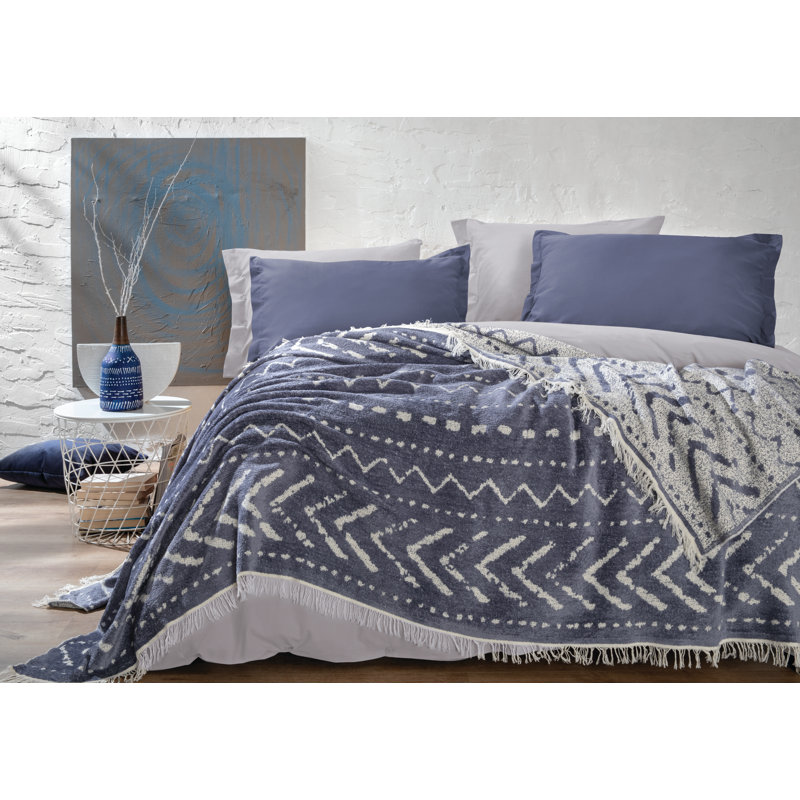 Polyester Jacquard Chevron / Zig Zag Coverlet, King Coverlet, Blue