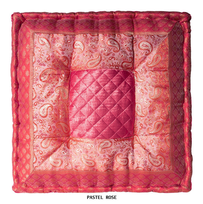 COUSSIN EN CAOUTCHOUC ACHA 24X24, H 18 po x l 18 po, Abstrait gris foncé
