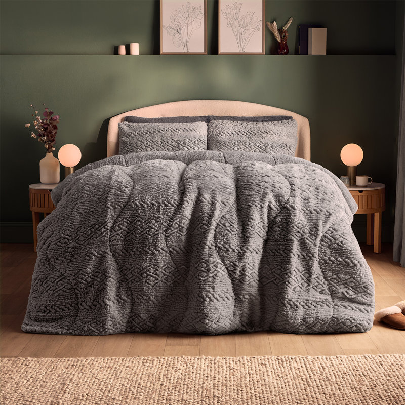 Silentnight Soft Teddy Coverless 10.5 Tog Duvet with Matching Pillowcase, Double Duvet Cover + 2 Standard Pillowcases