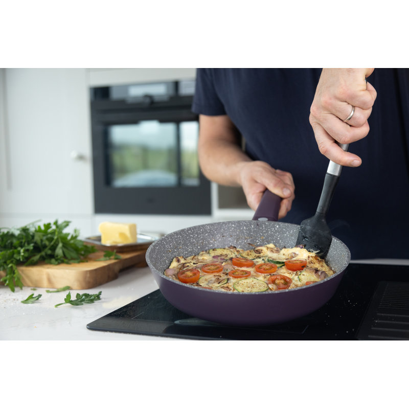 MasterClass Cast Aluminium Frying Pan Set, 26cm and 28cm 2pc Non-Stick Frying Pans with Soft Touch Handles, Purple