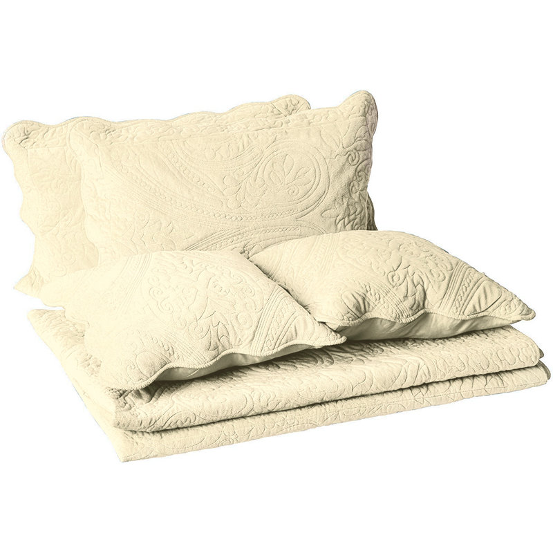 Coral Reef Farmhouse / Country Coverlet, Cream, Queen