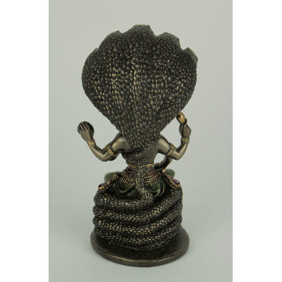 Statue de Vishnu sur Shesha en résine bronze coulée à froid, tenant des armes et un lotus, hauteur 19,7 cm (7,75 pouces).