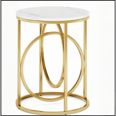Table basse ronde avec plateau en marbre élégant et cadre en métal doré en forme de O, parfait pour les intérieurs modernes et classiques.
