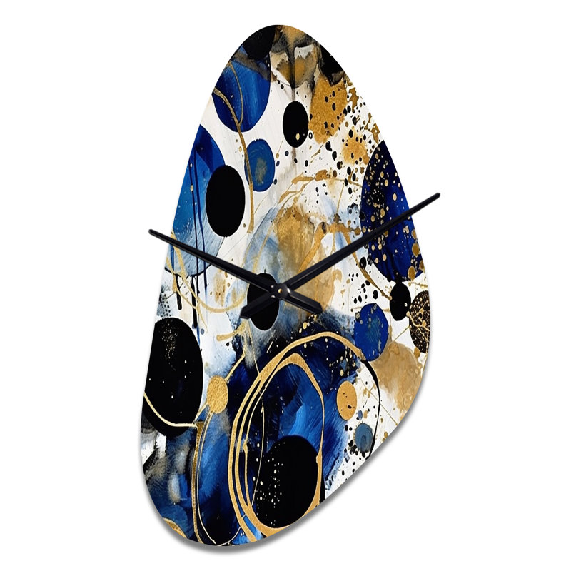 Motif abstrait avec textures bleues et dorées XVIII - Minimalisme, horloge murale asymétrique en métal, impression d'horloge murale moderne
