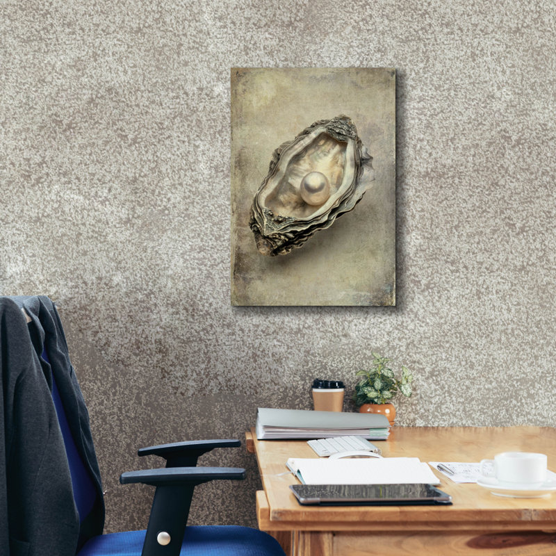 «Antique Shell» par Svetlana Aleynikova, art mural sur toile, H 26 po x l 18 po