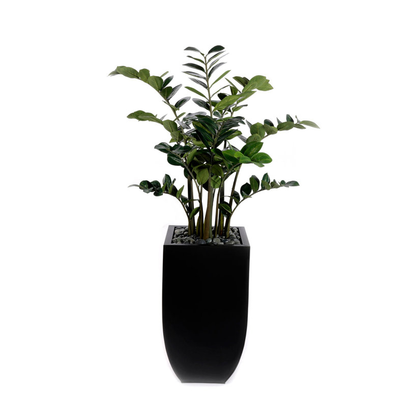 Plante artificielle 5 Z avec des cailloux dans une jardinière en étain noir