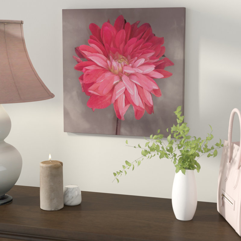 « rose zinnia », impression sur toile, H 12 po x l 12 po x P 0,75 po