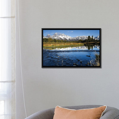 Reflection of Mountain Range on Water, Teton Range, Parc national de Grand Teton, Wyoming, États-Unis - reproduction de photo sur toile
