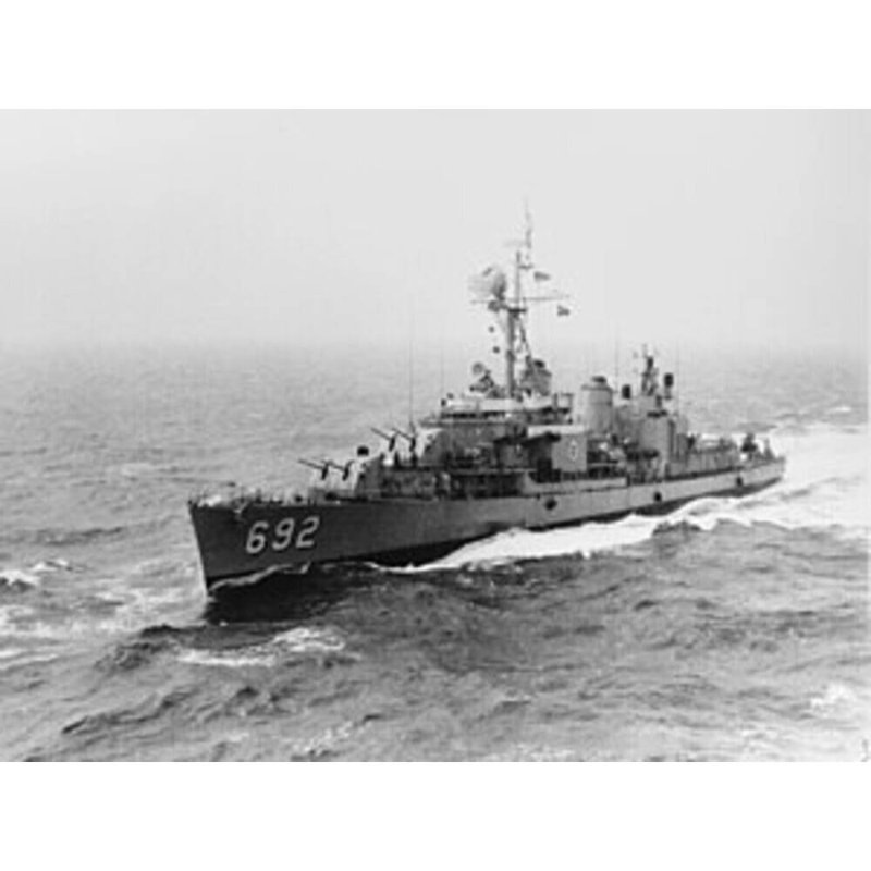 Sumner-class Destroyer Large, 10" H x 30" W x 5" D