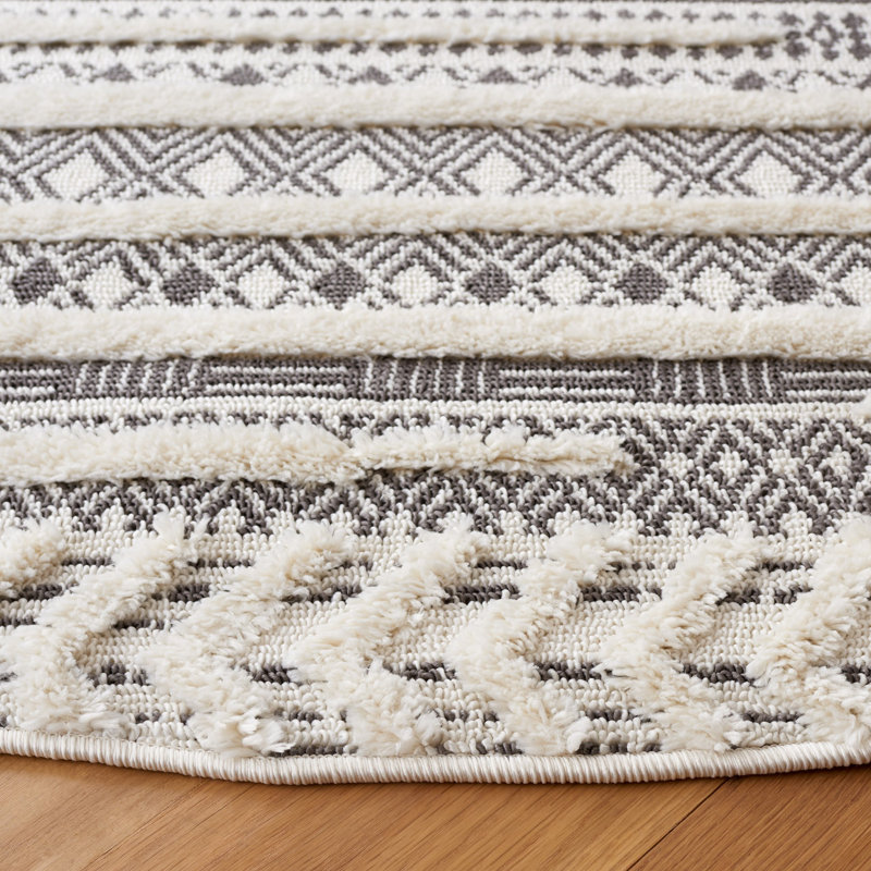 Urban Performance Southwestern Rug, Round 6'7"