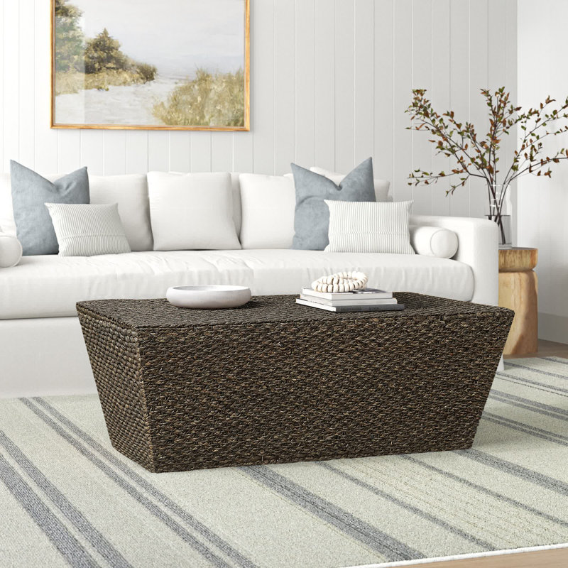 Mar Vista Coffee Table, Walnut