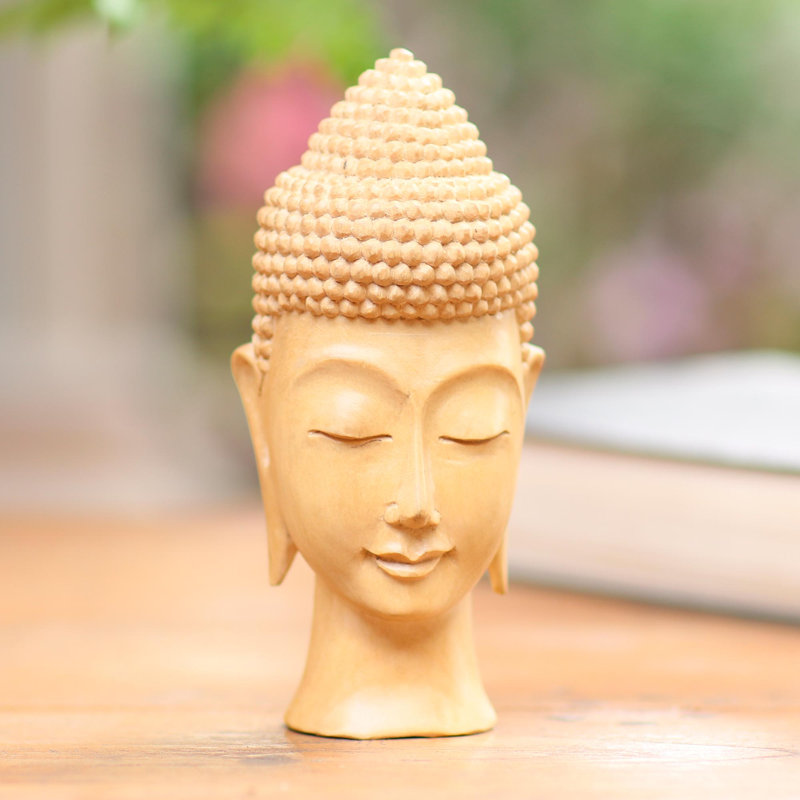Élégante sculpture de Bouddha et de bois