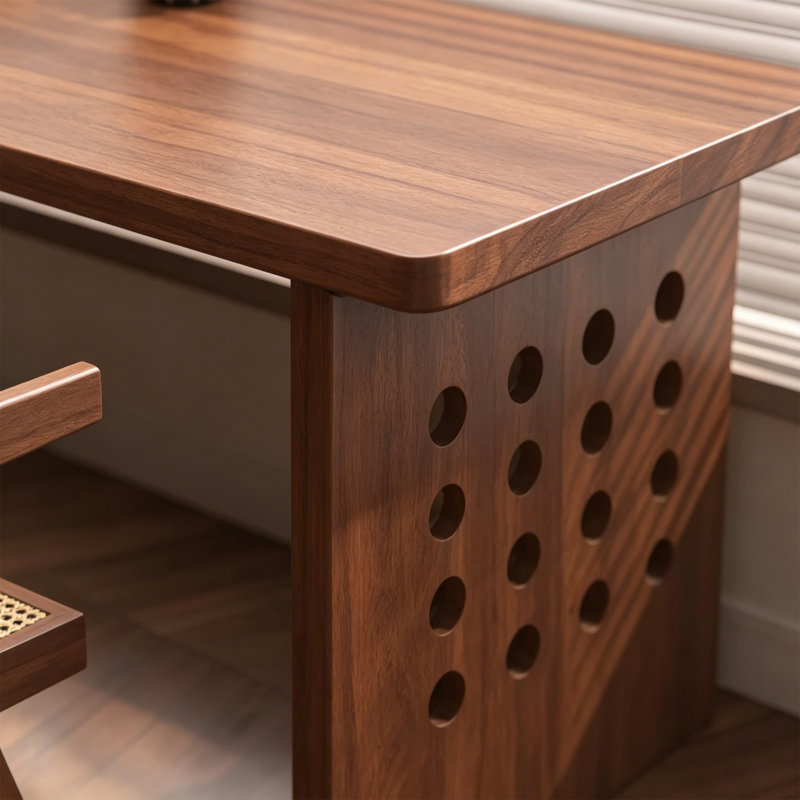 Bureau simple en bois massif brun-noisette Simple, H 29,5 po x l 63 po x P 23,6 po