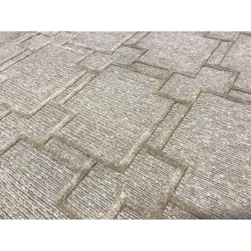 Hand-Knotted High-Quality Ivory Area Rug