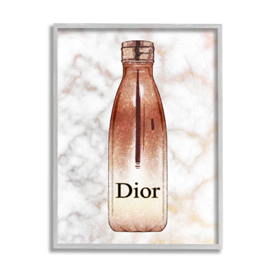 Fashionista Sports Glam bouteille sur marbre
