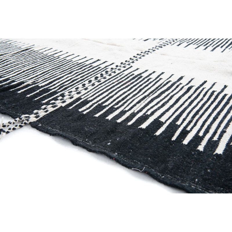 Tapis noir et blanc Oliver
