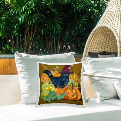 Coussin d'extérieur «Cat with Jack-o-Lanterns» par Kay Widdowson