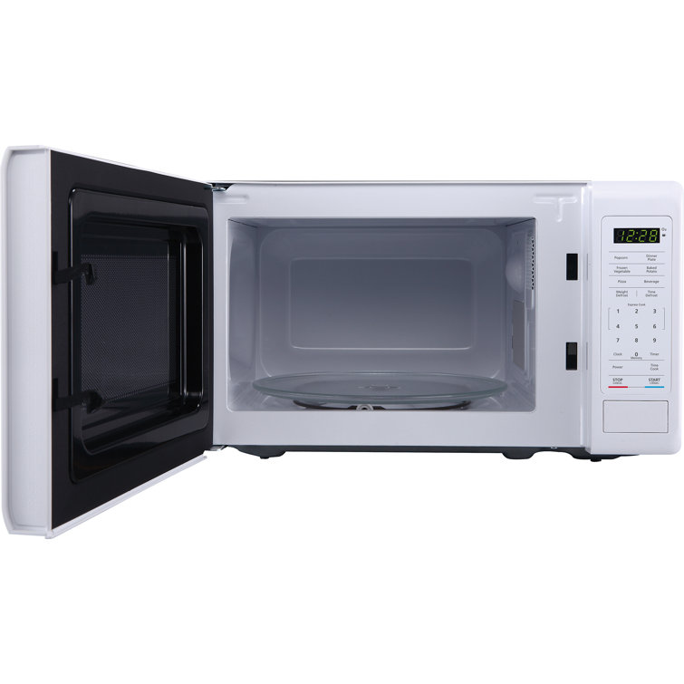 Magic Chef 0.7 cu. ft. 700-Watt Countertop Microwave in Black