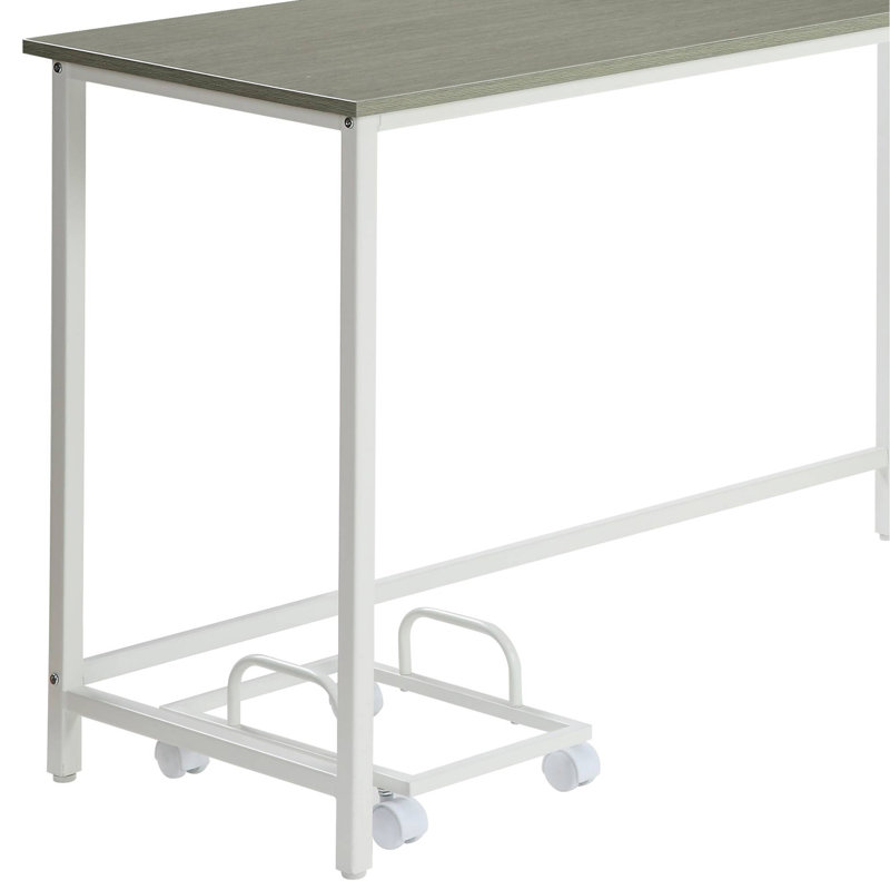 Bureau d'ordinateur gris et blanc