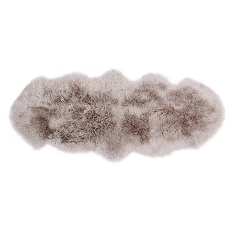 Tapis gris en peau de mouton Kowal, Fantaisie 2 pi x 5 pi 6 po