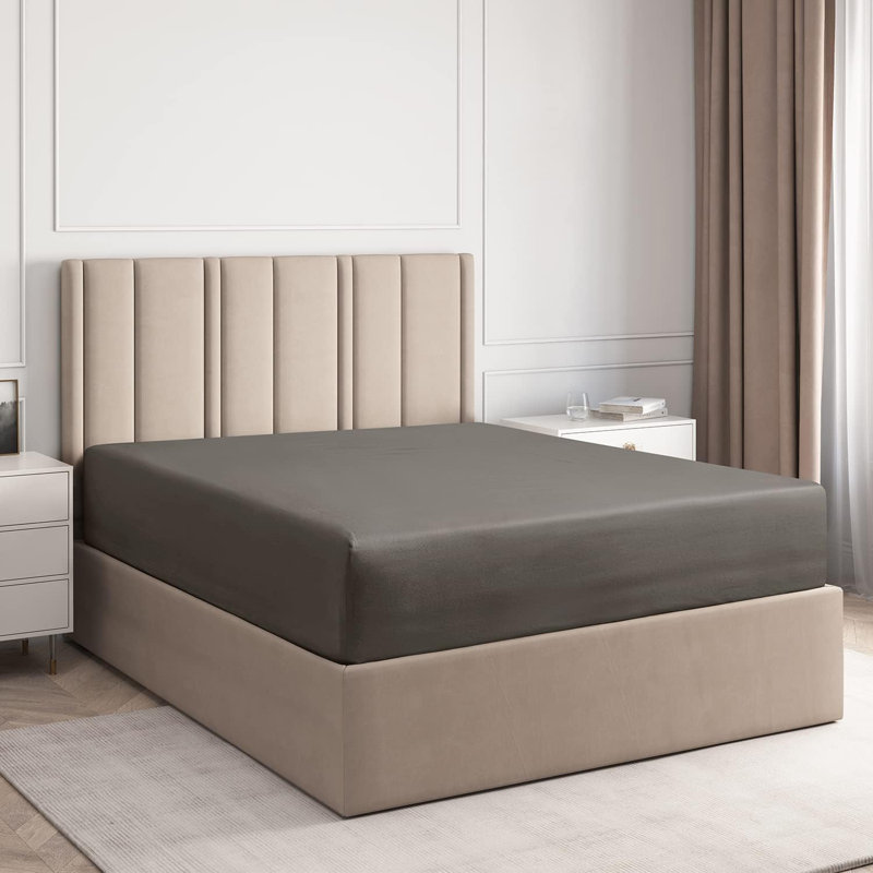 100% Cotton Fitted Sheet Only, 400 Thread Count Hotel Luxury Bedding, Soft & Breathable, Deep Pocket 8–16 Inch Mattress Fit