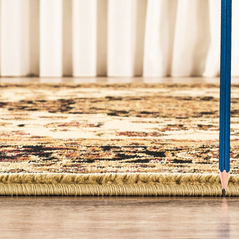 Tapis crème au design classique, 94 po Polypropylène de 7 pi 10 x 3 po, matériau de réglage