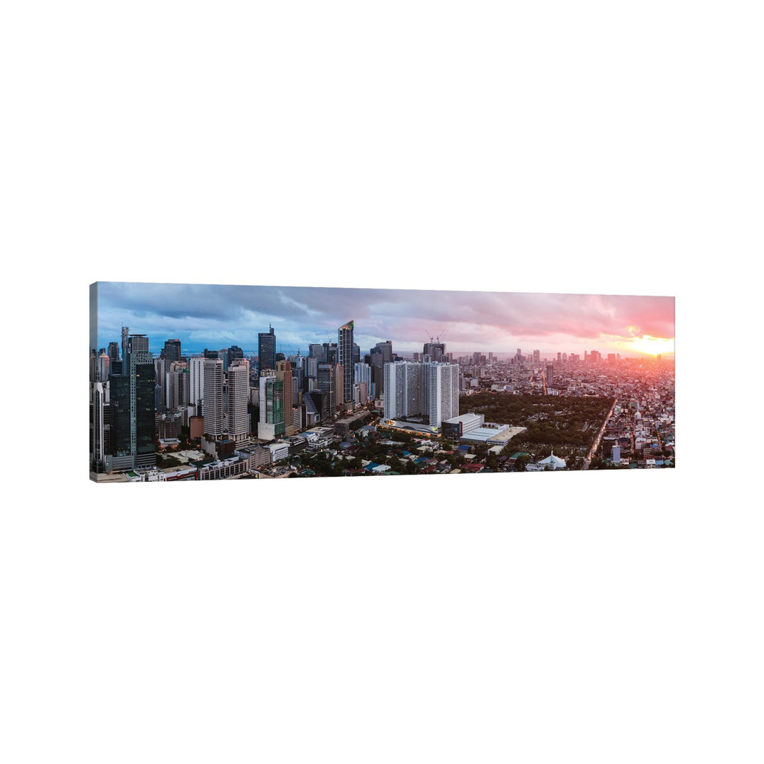 Makati Skyline, Manila von Matteo Colombo - Panoramaleinwand auf Leinwand Giclée auf Leinwand