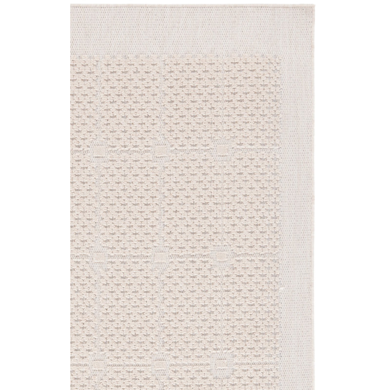 Konley Performance Solid Color Indoor/Outdoor Area Rug, Rectangle 4' x 6'