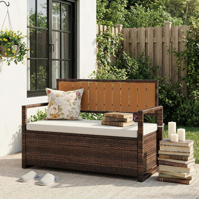 Banc de rangement en osier brun foncé, repose-pieds en rotin de grande capacité avec siège imperméable blanc, coffre en fer durable et cadre en bois pour l'organisation de couvertures de jouets, le patio et l'intérieur