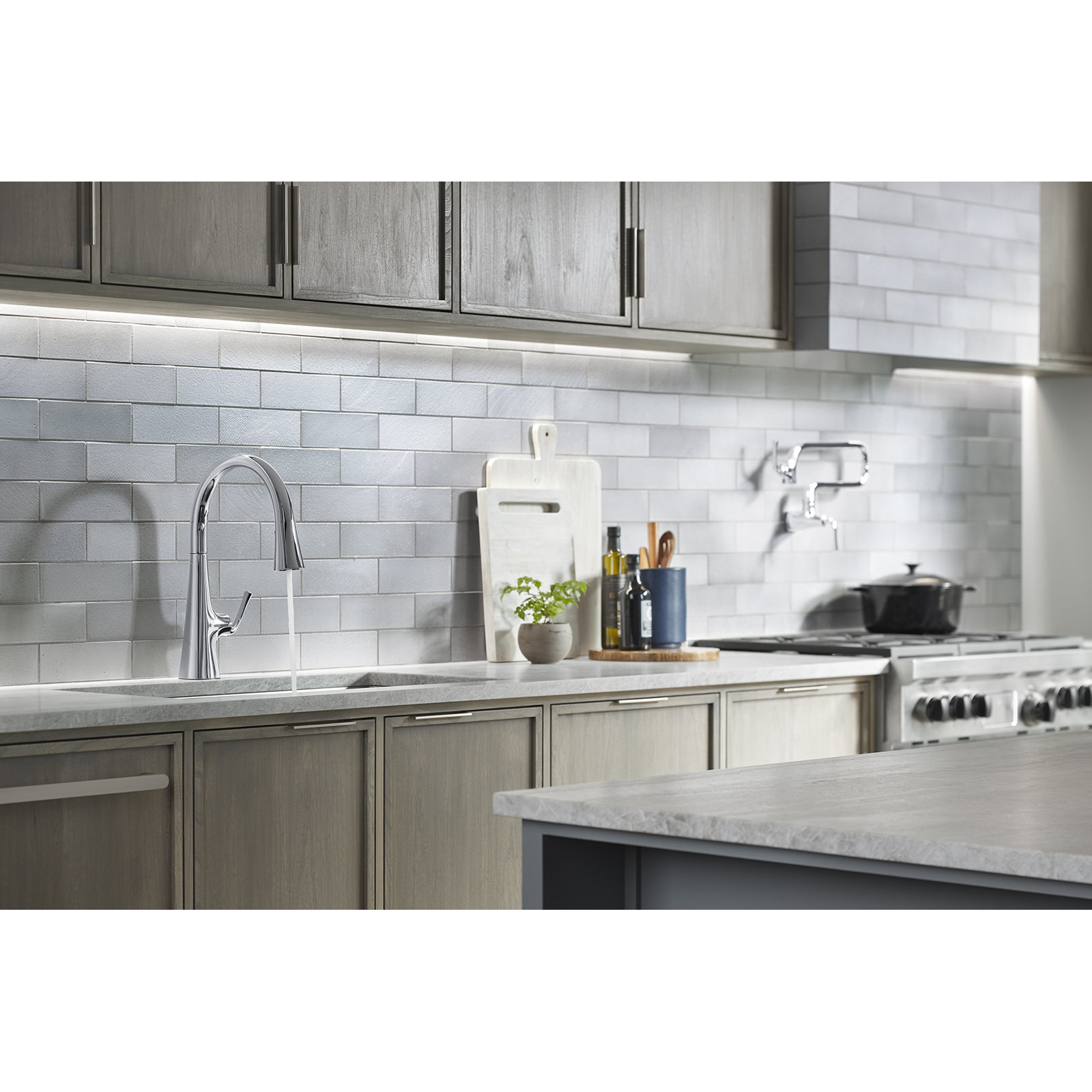 Graze Pull-Down Single Handle Kitchen Faucet With Three-Function Sprayhead With Accessories, Polished Chrome