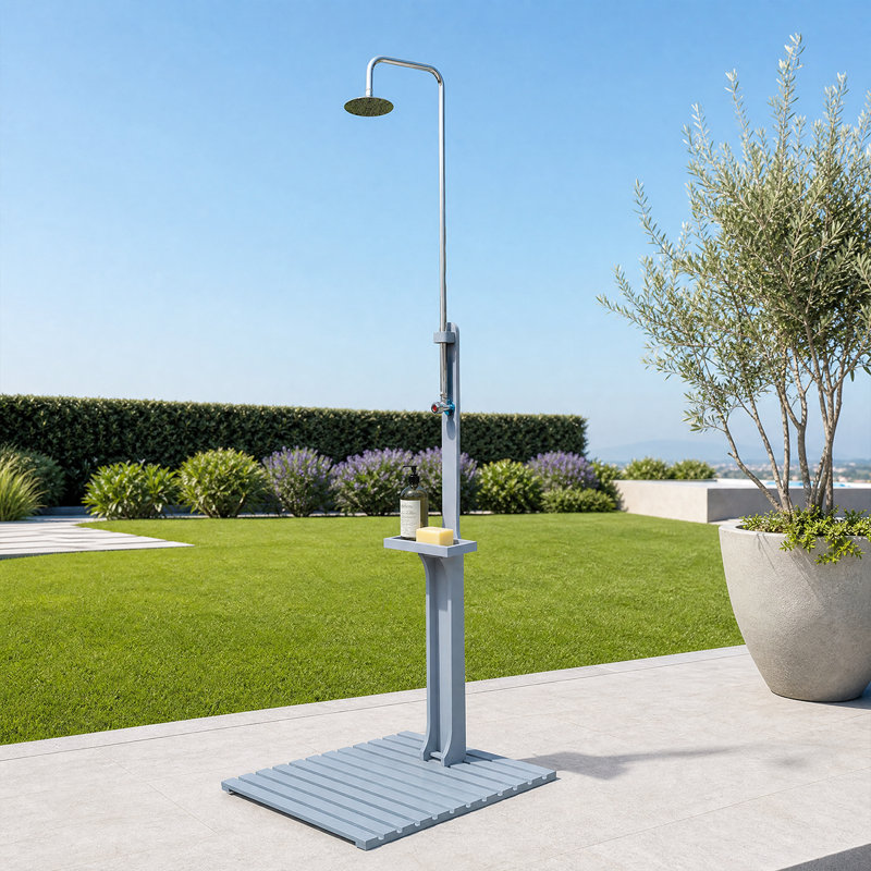 Douche d'extérieur polyvalente en bois - Conception résistante aux intempéries avec rangement intégré pour la détente au bord de la piscine