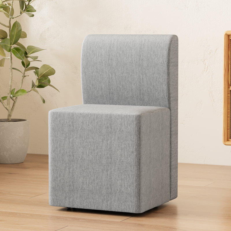 Chaise moderne en lin gris avec tabouret pour les pieds - Maintient la propreté des meubles de salle à manger pratiques et attrayants