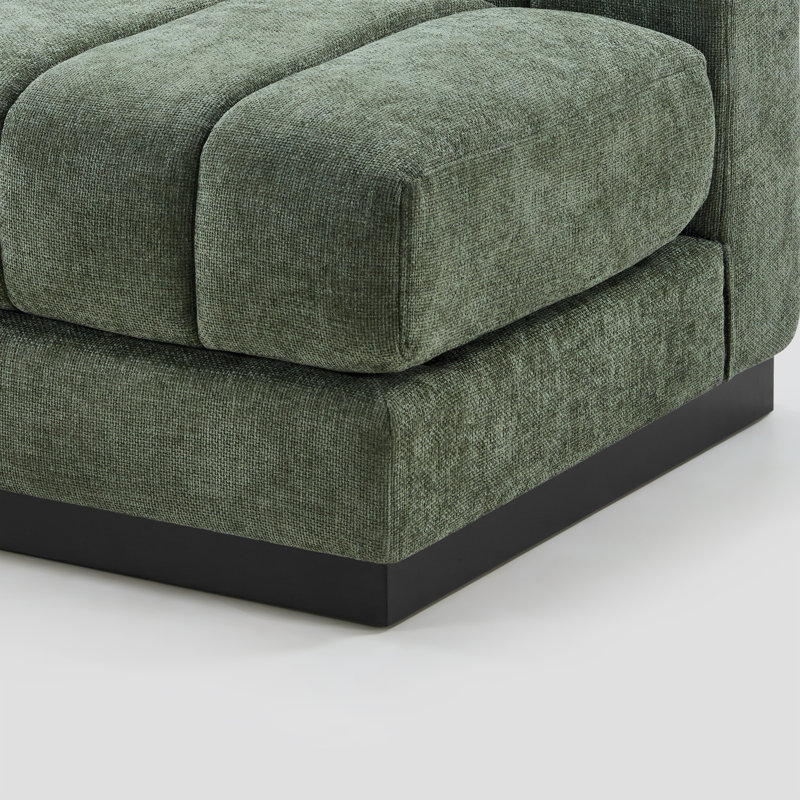 Grand canapé modulaire en L en chenille de 6 pièces avec base en bois Myrhn, Chenille verte
