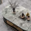 Table basse légère et luxueuse-110651499