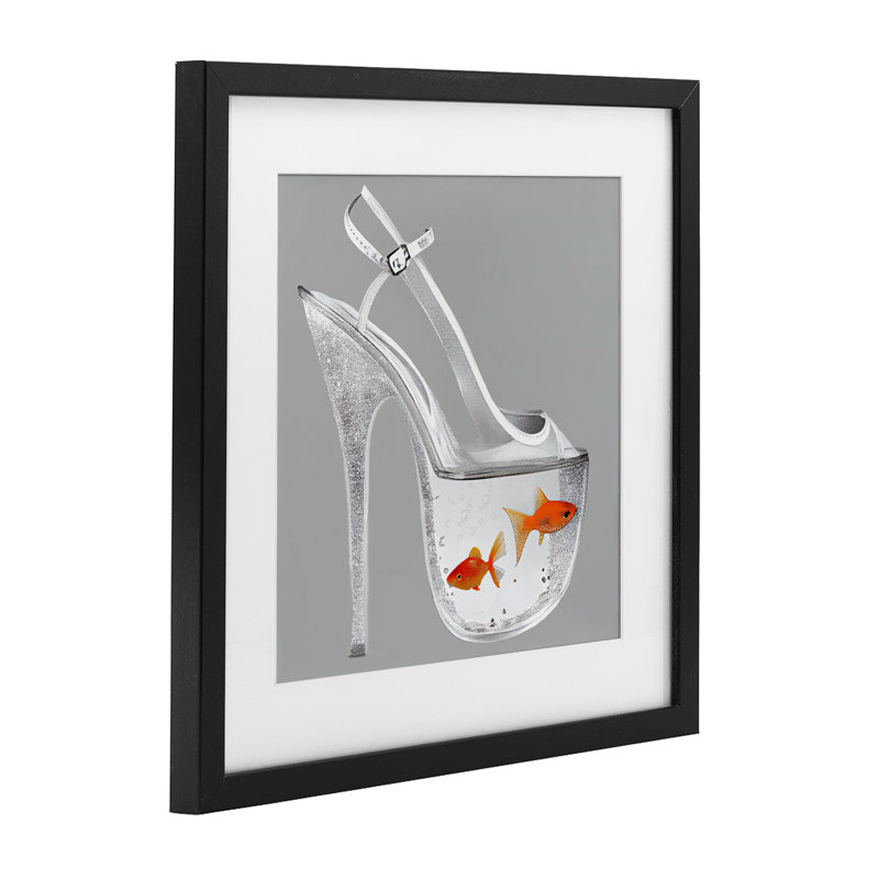 «Sparkle Fish Fashion Goldfish», reproduction encadrée sous verre, conception de Sasha, H 13 po x l 13 po, Cadre noir minuit