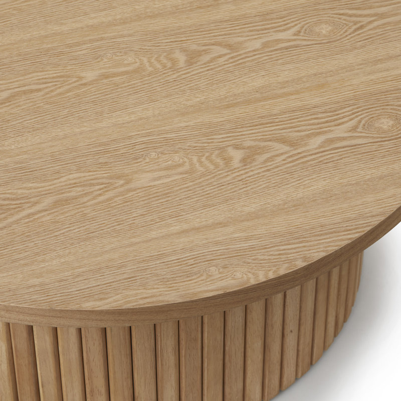 Table basse à profil bas cannelé Nechama, Chêne, H 13 po x l 31,5 po x P 31,5 po