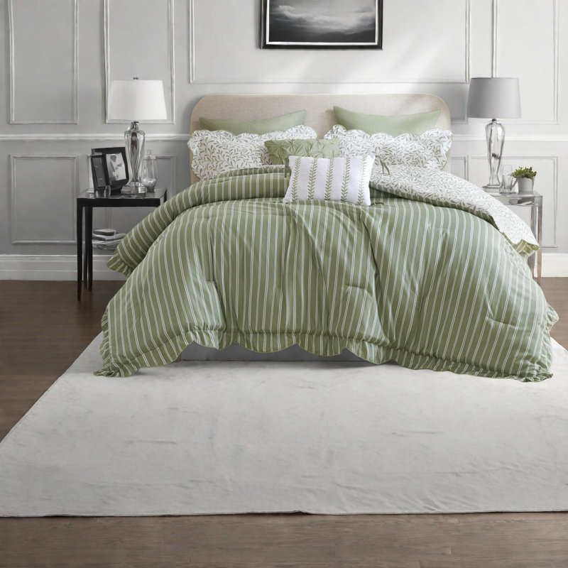 Comfortable Queen Bedding Sets, Polyester Sage Green Design For Year-round Use