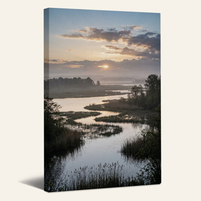 «Winding River Through Marsh at Golden Sunset», art mural sur toile