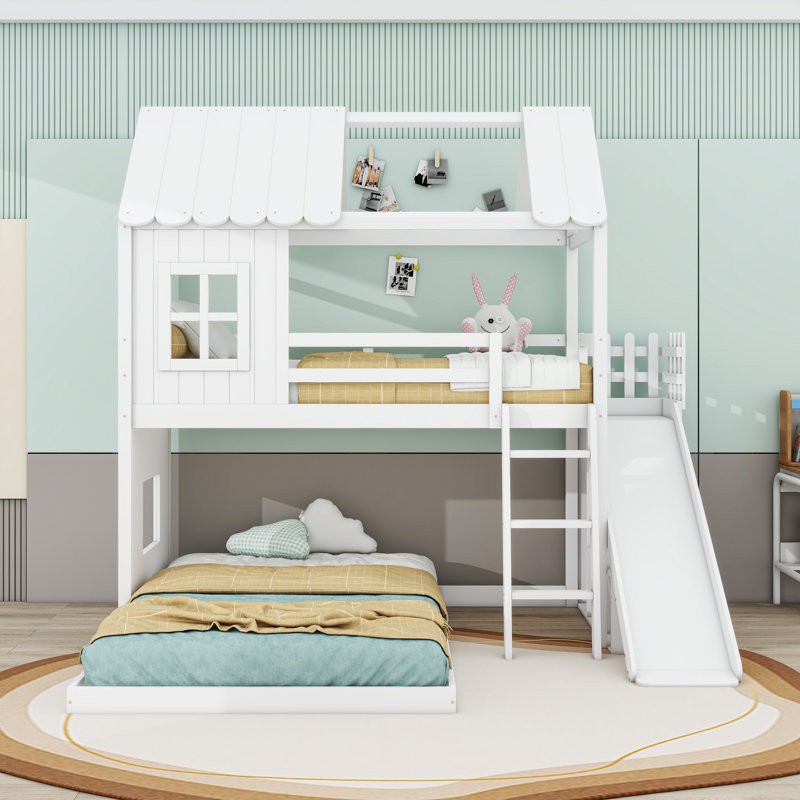 Lit superposé avec glissade, garde-robe et tablettes House, White