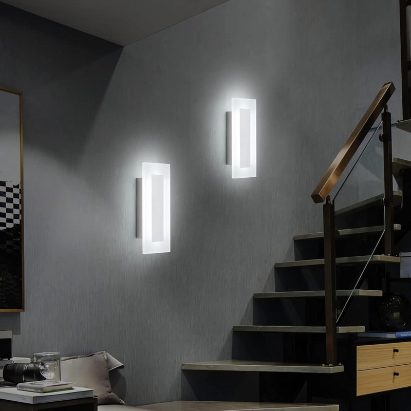 Applique murale moderne en acrylique à DEL blanc chaud chromé 6000K pour les couloirs de la chambre à coucher, les escaliers de la salle de bain, les luminaires d'intérieur et de décoration intérieure