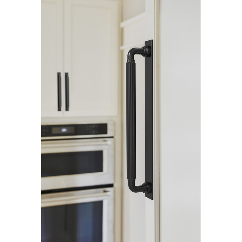 Contre-plaque pour appareil électroménager noir mat de 12 po (305 mm) Ladera, Noir mat, H 1,25 po x l 13,875 po x P 0,125 po
