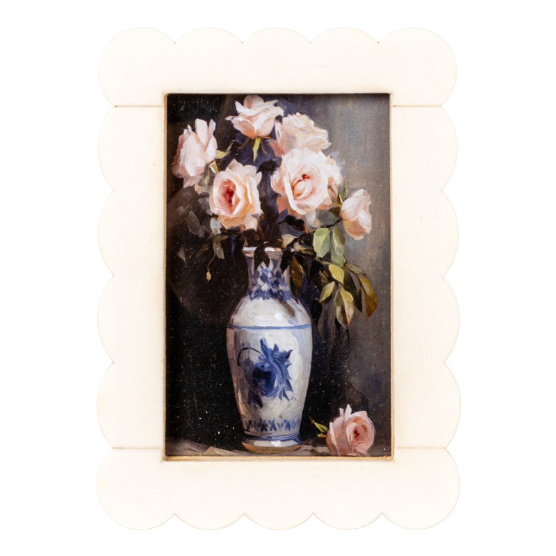 Resin And Wood Scalloped Photo Frame, White