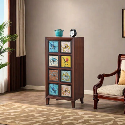 Armoire décorative peinte à la main dans la chambre à coucher du salon