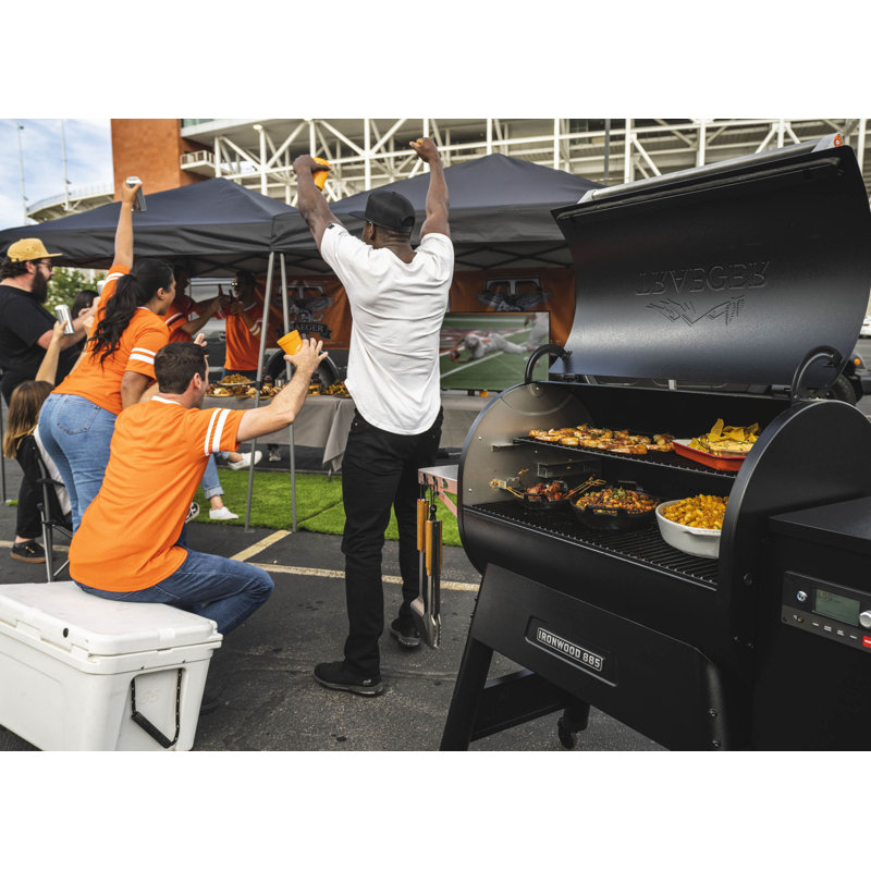 Traeger Ironwood 885 Wood Pellet Grill