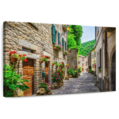 Ravi Tuscan Town Street