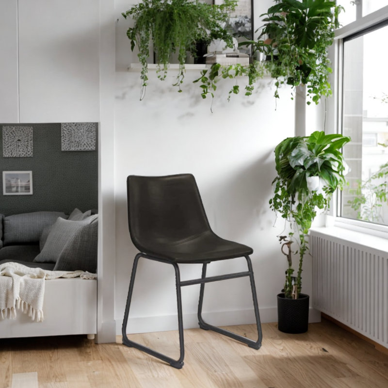 Chaise Kanyia Dandon, Noir