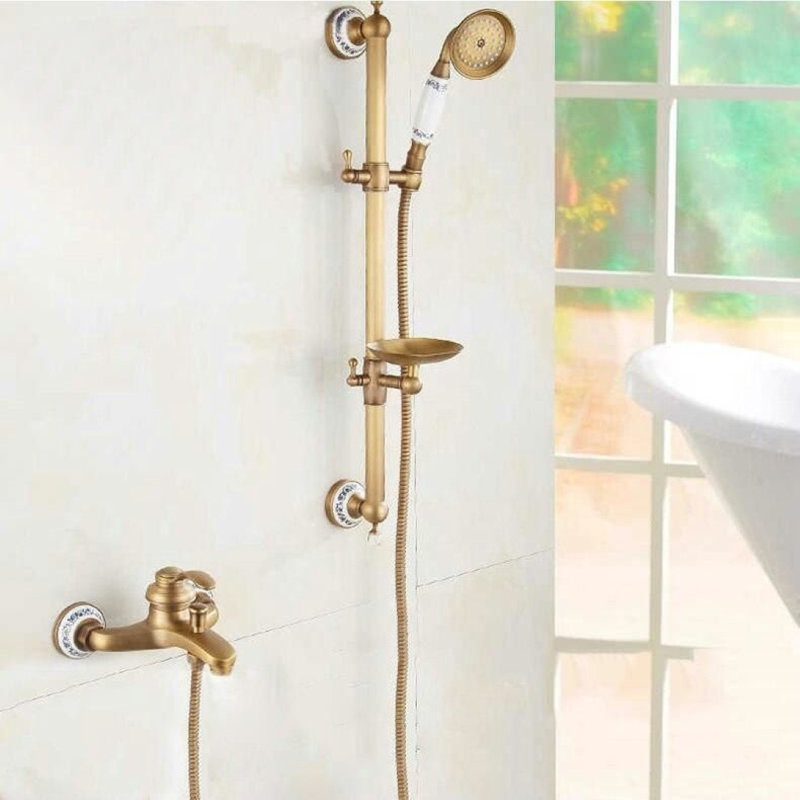 Robinet de baignoire à poignée simple en or de style contemporain Juno avec douche à main